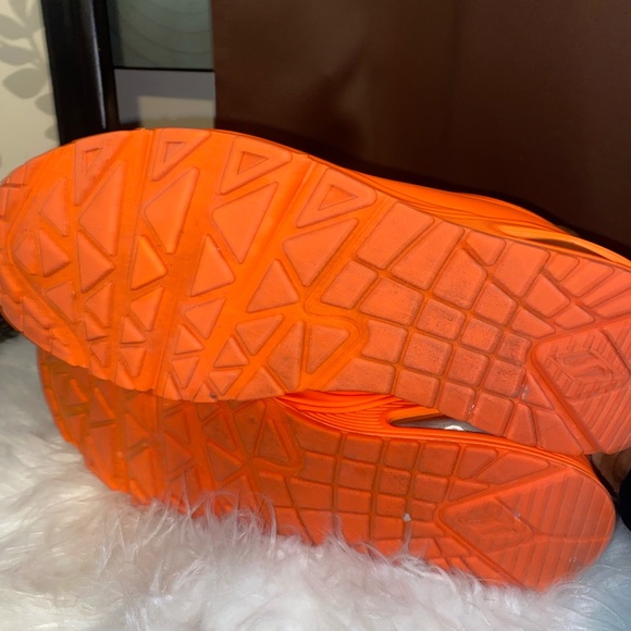 Skechers Uno Neon Orange Athletic Shoes - Picture 6 of 8